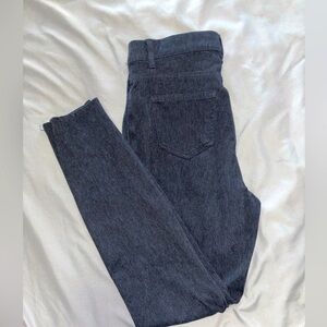 Size:Medium
Grey Jeggings